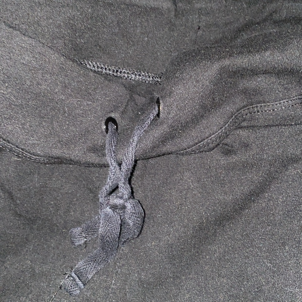 Danskin capris black polyester stretch small pocket in front with tie string - Picture 2 of 4